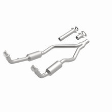 Cargar imagen en el visor de la galería, MagnaFlow Conv Direct Fit 90-93 Land Rover Range Rover 3.9L V8