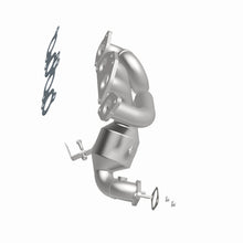 Cargar imagen en el visor de la galería, MagnaFlow Conv DF 05-11 Volvo XC90 4.4L Rear