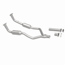 Cargar imagen en el visor de la galería, MagnaFlow Conv Direct Fit 90-93 Land Rover Range Rover 3.9L V8