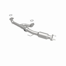 Cargar imagen en el visor de la galería, MagnaFlow Conv Direct Fit 16-17 Honda Odyssey 3.5L V6 Underbody