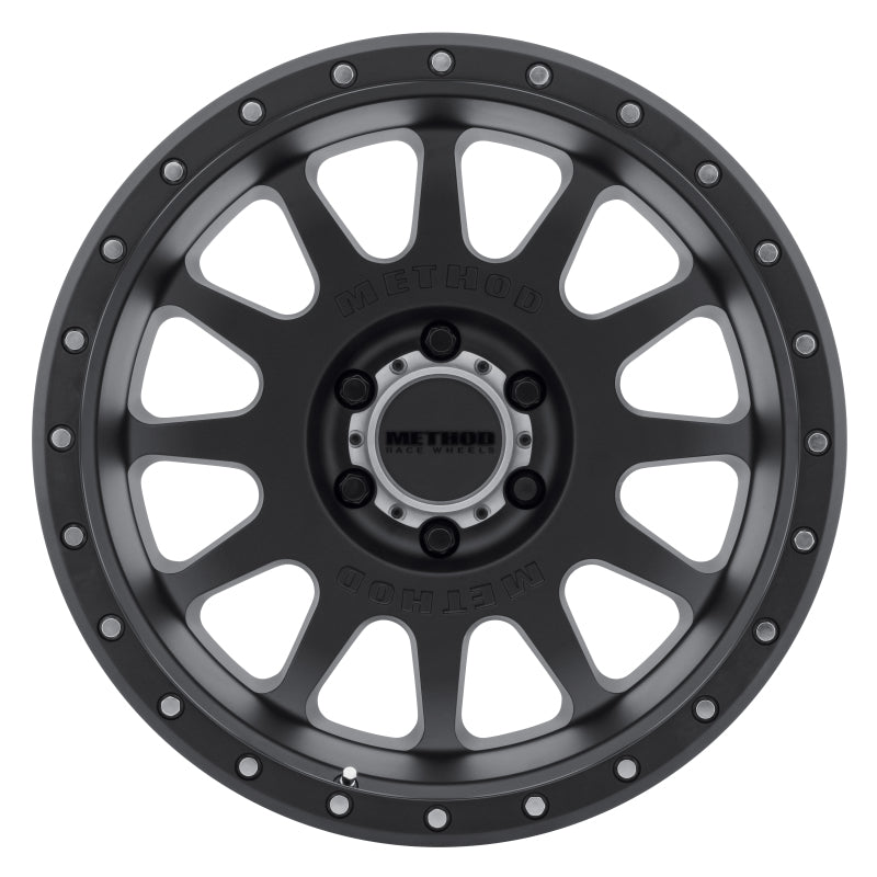 Method MR605 NV 20x10 -24 mm Offset 6x135 87 mm CB Rueda negra mate
