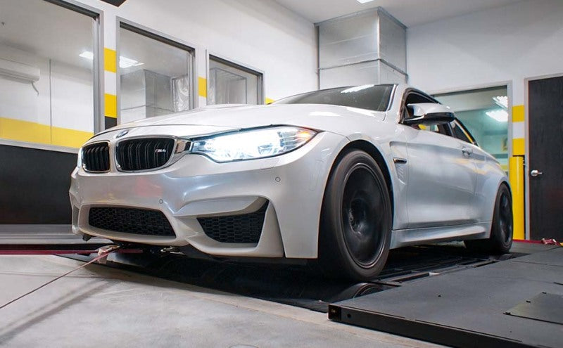 MagnaFlow 15 BMW M3/M4 L6 3.0L SS Cat-Back Perf. Salida trasera dividida cuádruple deportiva: puntas negras de 3,5 pulgadas
