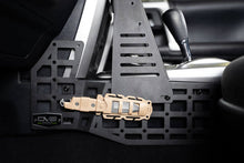 Cargar imagen en el visor de la galería, DV8 Offroad 10-23 Toyota 4Runner Consola central Paneles Molle y montaje de dispositivo