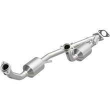 Cargar imagen en el visor de la galería, MagnaFlow Conv DF California Grade 1995 Ford Windstar