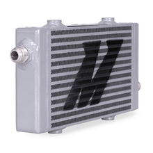 Cargar imagen en el visor de la galería, Mishimoto Universal Small Bar and Plate Cross Flow Silver Oil Cooler