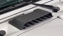 Cargar imagen en el visor de la galería, Bushwacker 98-18 Jeep Wrangler Trail Armor Hood Scoop (Tpo texturizado) - Negro