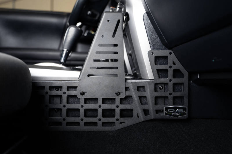 DV8 Offroad 10-23 Toyota 4Runner Consola central Paneles Molle y montaje de dispositivo