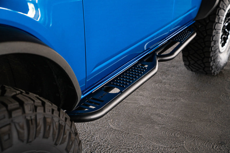 DV8 Offroad 21-22 Ford Bronco OE Plus Series Pasos laterales