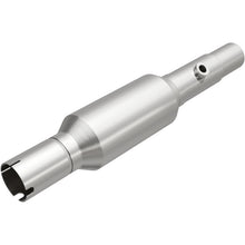 Cargar imagen en el visor de la galería, MagnaFlow Conv Direct Fit 96-98 Jeep Grand Cherokee Underbody