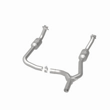 Cargar imagen en el visor de la galería, Magnaflow Conv DF 2009-2014 E-150 4.6 L Underbody