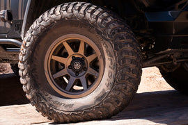 ICON Rebound Pro 17x8.5 6x5.5 25mm Offset 5.75in BS 95.1mm Rueda de bronce de diámetro