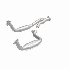 Cargar imagen en el visor de la galería, MagnaFlow Conv DF 03-06 Chevy SSR 5.3/6.0 OEM