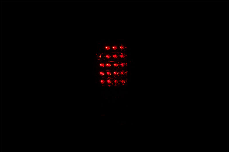 ANZO 1999-2007 Chevrolet Silverado 1500 luces traseras LED rojo/transparente