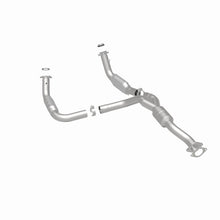 Cargar imagen en el visor de la galería, Magnaflow Conv DF 2011-2012 EXPRESS 2500 6.0L 6.0L Underbody