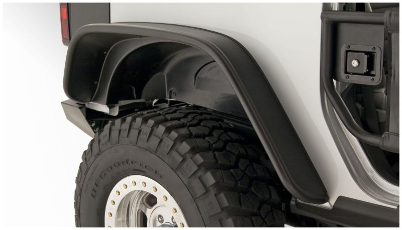 Bushwacker 07-18 Jeep Wrangler bengalas de estilo plano, 2 piezas, solo para utilitario deportivo de 2 puertas, color negro