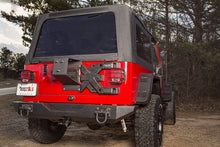 Cargar imagen en el visor de la galería, Rugged Ridge Spartacus HD Tire Carrier Whl Mount 87-06 YJ/TJ