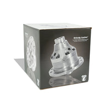 Cargar imagen en el visor de la galería, Yukon Gear Grizzly Locker For Ford 9in w/ 31 Spline Axles