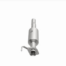 Cargar imagen en el visor de la galería, MagnaFlow 20-22 Ford F-350 Super Duty V8 7.3L Rear Underbody Direct Fit Catalytic Converter
