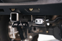 Cargar imagen en el visor de la galería, DV8 Offroad 07-21 Jeep Wrangler (JK/JL) Enganche atornillable con luces