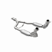 Cargar imagen en el visor de la galería, MagnaFlow Conv DF 96-98 Ford Mustang 3.8L
