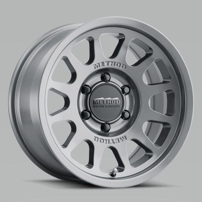 Method MR703 17x8.5 0mm Offset 6x135 87mm CB Rueda de titanio brillante