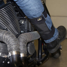 Cargar imagen en el visor de la galería, Escudo de pierna de motocicleta DEI