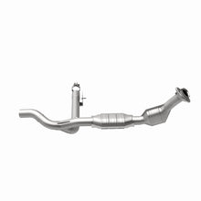 Cargar imagen en el visor de la galería, MagnaFlow Conv DF 01 Ford F150 5.4L