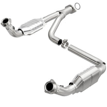 Cargar imagen en el visor de la galería, MagnaFlow Conv DF 07-09 Chevrolet/GMC Silverado/Sierra 2500 HD 6.0L Y-Pipe Assembly excludes Classic