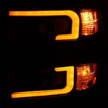 Cargar imagen en el visor de la galería, ANZO Faros delanteros proyectores 15-17 Chevrolet Silverado 2500HD / 3500HD Negro con borde negro