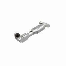 Cargar imagen en el visor de la galería, MagnaFlow Conv DF 03-04 Lincoln Navigator 5.4L D/S