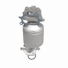 Cargar imagen en el visor de la galería, MagnaFlow Conv DF 04-07 Saturn VUE 3.5L Front