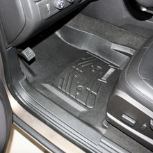 Cargar imagen en el visor de la galería, Westin 2015-2018 Chevrolet/GMC Colorado/Canyon Ext/Crew Cab Wade Sure-Fit Floor Liners Front - Black