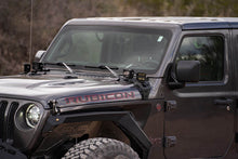 Cargar imagen en el visor de la galería, DV8 Offroad 18-22 Jeep Gladiator JT Soporte de barra de luz de capó