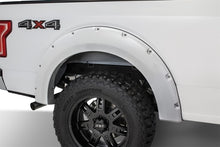 Cargar imagen en el visor de la galería, Bushwacker 16-17 Ford F-150 Styleside bolsillo estilo bengalas 4 piezas 78.9/67.1/97.6 pulgadas cama - Oxford blanco