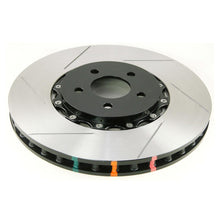 Cargar imagen en el visor de la galería, DBA 05-10 Ford Mustang GT V8 Shelby Edition Rotor delantero ranurado serie 5000 de 2 piezas con sombrero negro