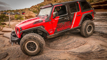 Cargar imagen en el visor de la galería, Capó de dispersión de calor DV8 Offroad 18+ Jeep JL - Imprimación negra