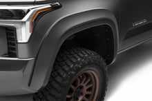 Cargar imagen en el visor de la galería, Bushwacker 22-23 Toyota Tundra Extend-A-Fender estilo bengalas 4 piezas - negro