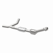 Cargar imagen en el visor de la galería, MagnaFlow Conv DF 00-04 Ford E150 4.6L Passenger Side