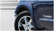 Cargar imagen en el visor de la galería, Bushwacker 07-13 Toyota Tundra Fleetside OE Style Flares 4 piezas con guardabarros de fábrica - Negro