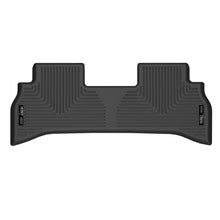 Cargar imagen en el visor de la galería, Husky Liners 21-22 Chevrolet Trailblazer (RWD) X-Act Contour Revestimiento de piso para segundo asiento - Negro