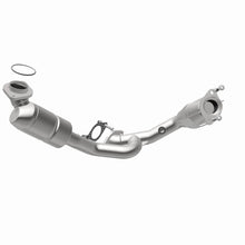 Load image into Gallery viewer, MagnaFlow Conv DF 00-03 Ford Taurus 3.0 Front