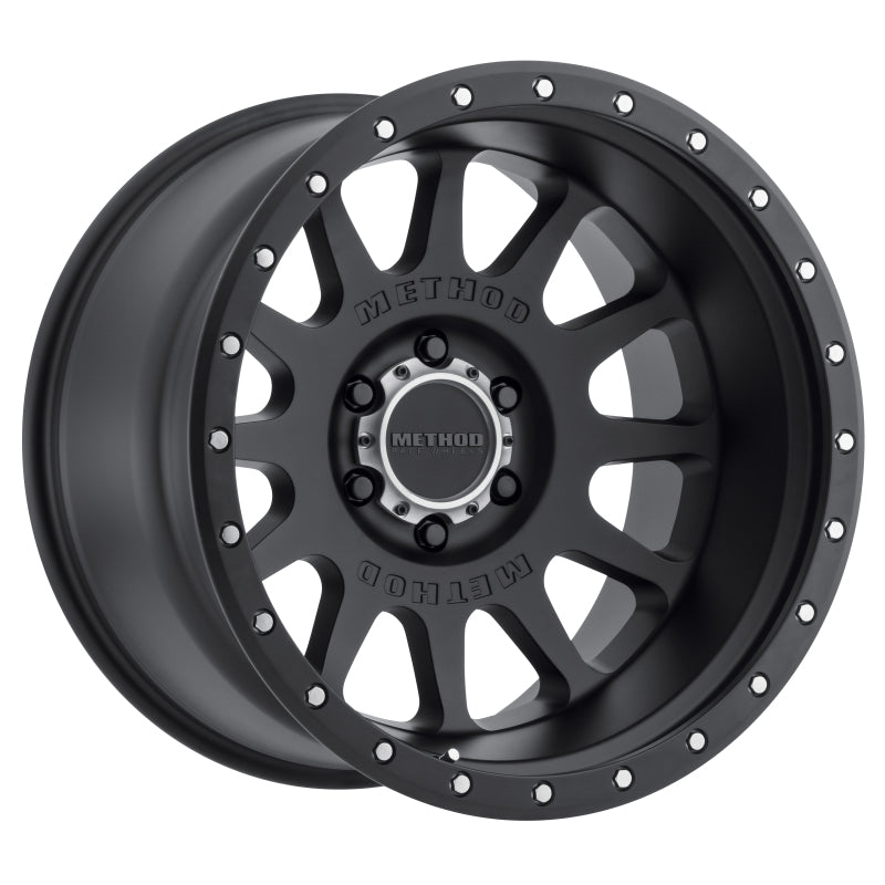 Method MR605 NV 20x10 -24 mm Offset 6x135 87 mm CB Rueda negra mate