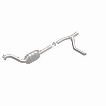 Cargar imagen en el visor de la galería, MagnaFlow Conv DF 04-05 Ram1500 5.7L P/S OEM