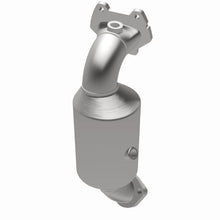 Cargar imagen en el visor de la galería, MagnaFlow Conv Direct Fit Federal Catalytic Converter OEM 11-14 Dodge Avenger V6 - 3.6 LFLEX