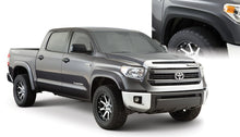Cargar imagen en el visor de la galería, Bushwacker 14-18 Toyota Tundra Fleetside Extend-A-Fender estilo bengalas 4 piezas - negro