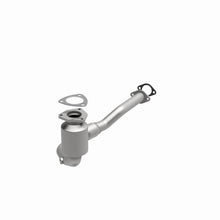 Cargar imagen en el visor de la galería, MagnaFlow Conv DF 02-03 Saturn Vue 3.0L Front