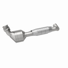 Cargar imagen en el visor de la galería, MagnaFlow Catalytic Converter DF 04-06 F-150 Pickup 5.4L 2WD D/S