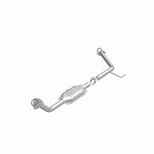 Cargar imagen en el visor de la galería, MagnaFlow Conv DF 05-07 Toyota Sequoia 8 4.7L D/S