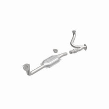 Cargar imagen en el visor de la galería, MagnaFlow Conv DF 98-02 3.5L Isuzu Trooper DS
