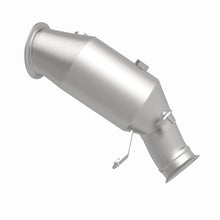 Cargar imagen en el visor de la galería, MagnaFlow 2014 BMW 335i GT xDrive 3.0L Underbody Direct Fit EPA Compliant Catalytic Converter